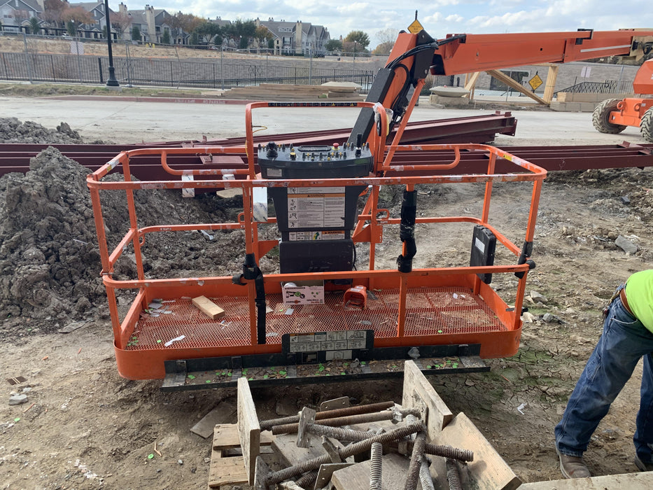 2019 JLG 860SJ
