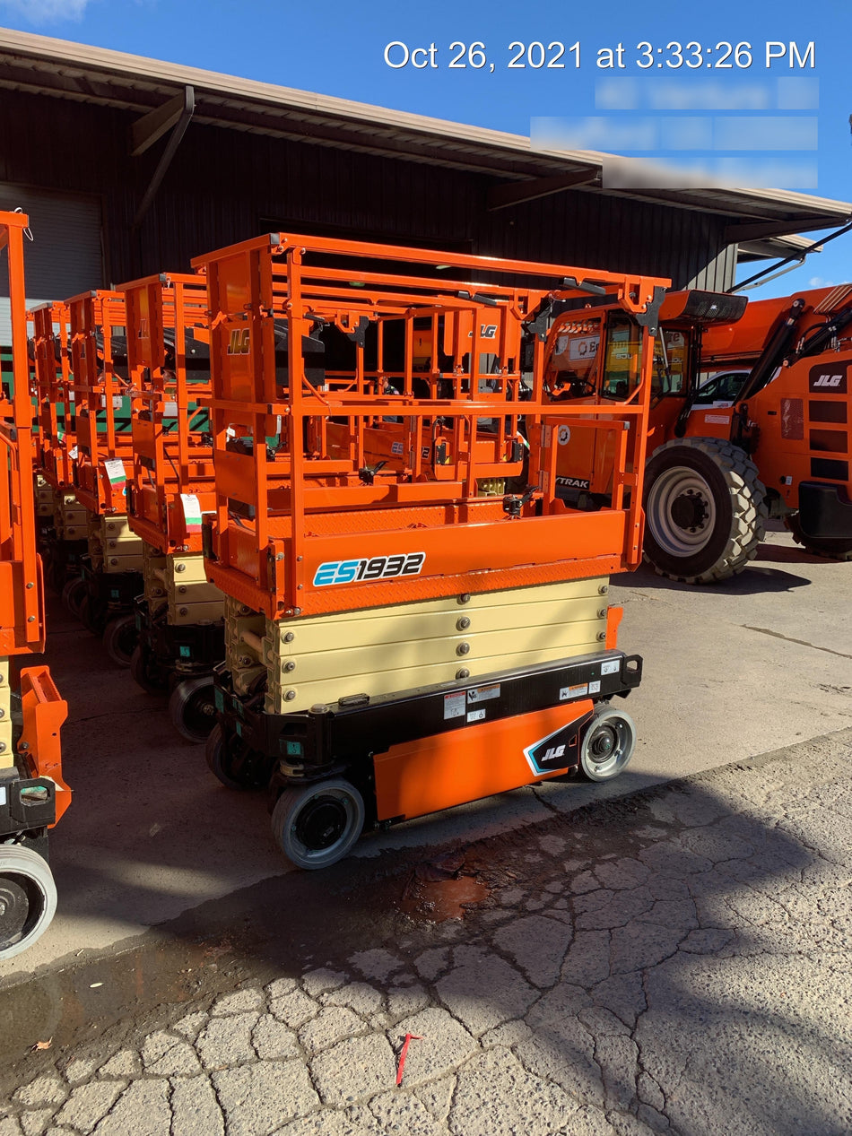 2021 JLG ES1932