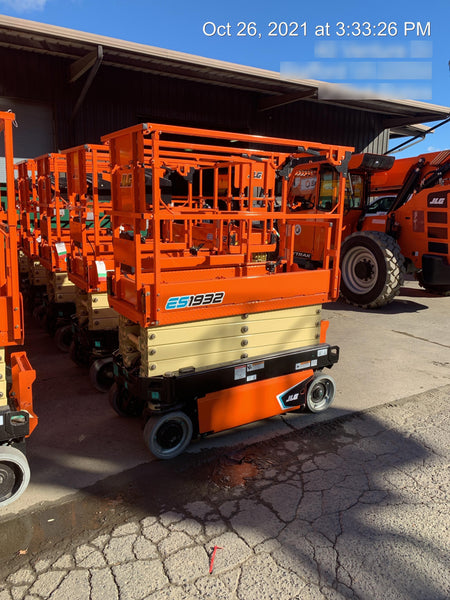 2021 JLG ES1932