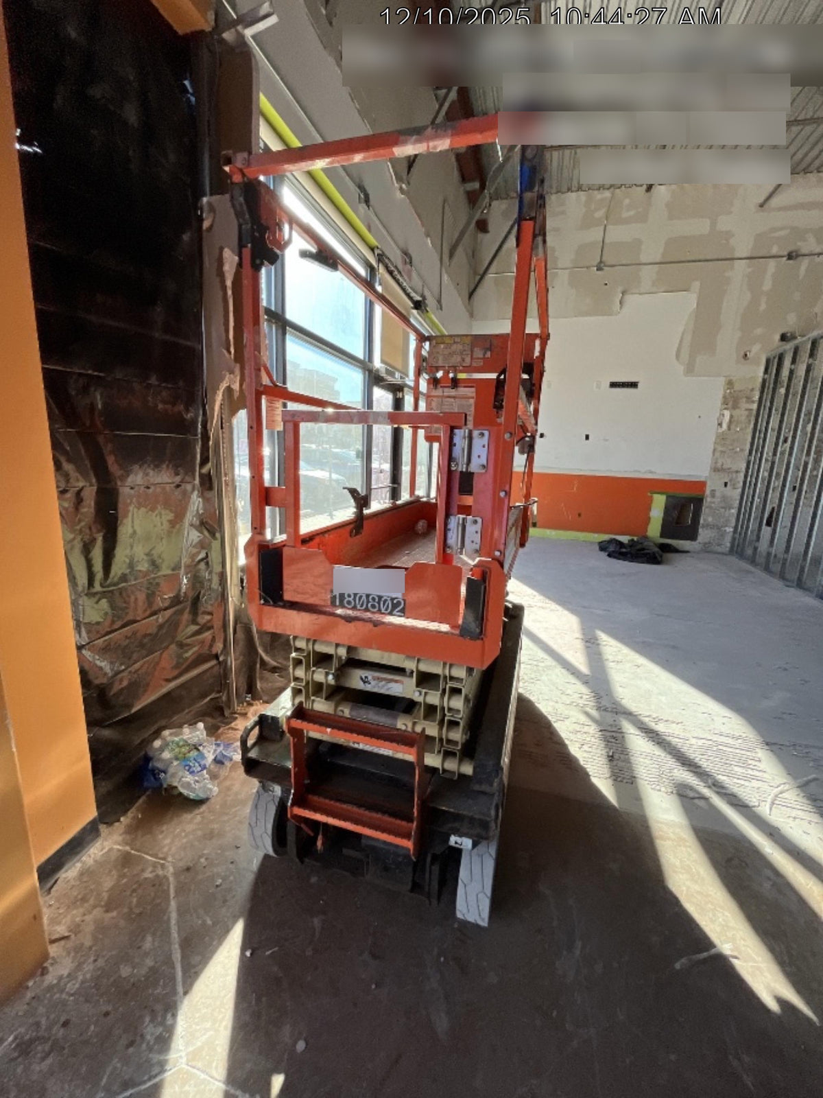 2021 JLG ES1932