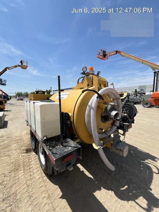 2021 Vac-Tron LP573XDT T4 Koehler Diesel Engine, 500 Gallon Debris Tank, x2 100 Gallon Water Tanks