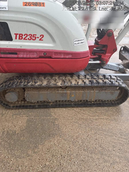 2022 TAKEUCHI TB235-2R