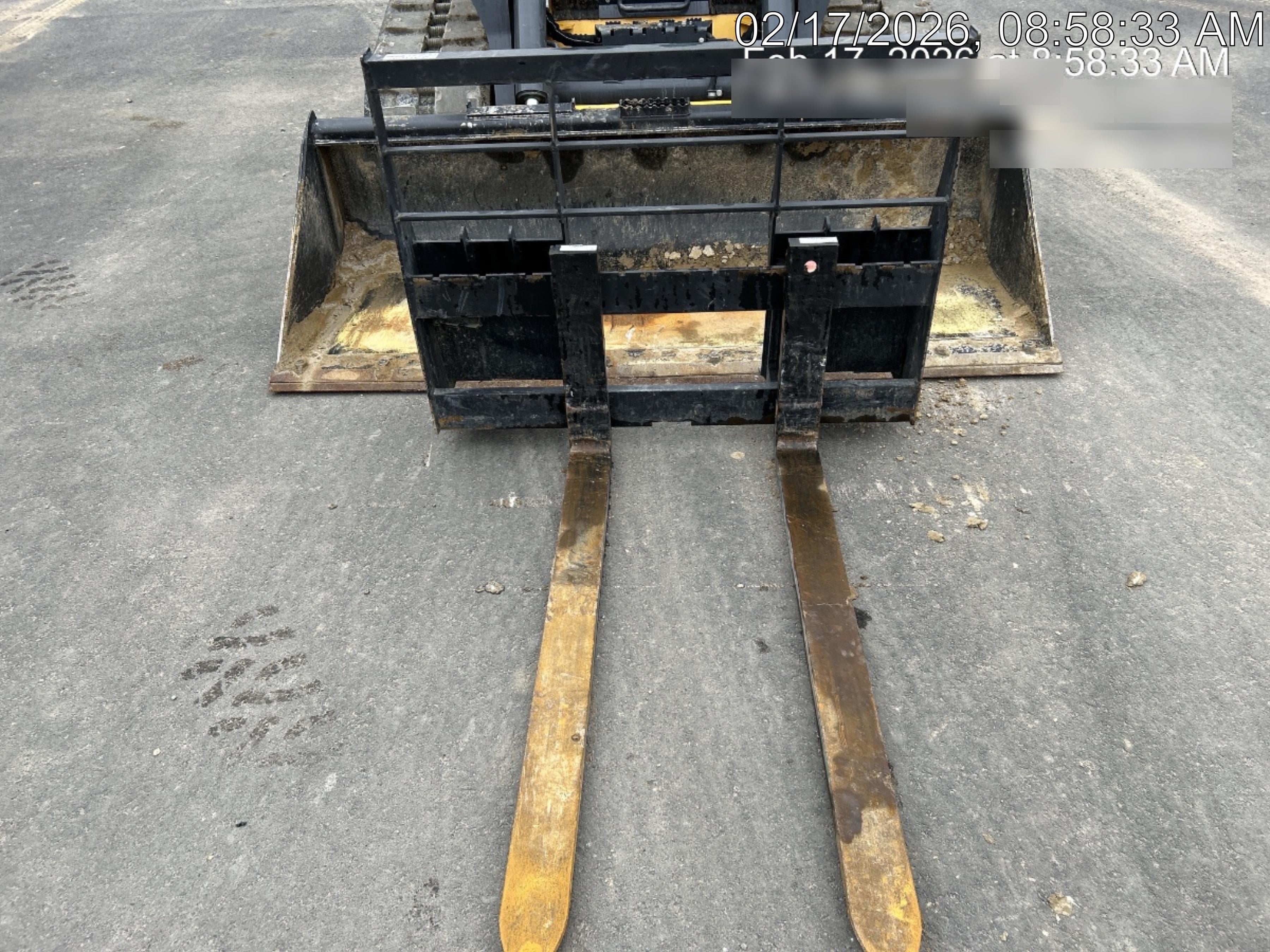 2025 ARROW MATERIAL HANDLING 48" Pallet Forks - Arrow