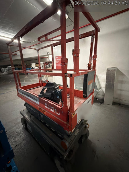 2020 Skyjack SJIII-3219 Solid NM Tires, Half height spring hinged entry gate, Dual Beacons, 800W Inverter