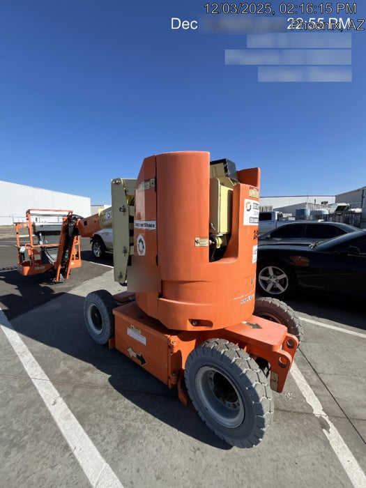 2019 JLG E300AJP