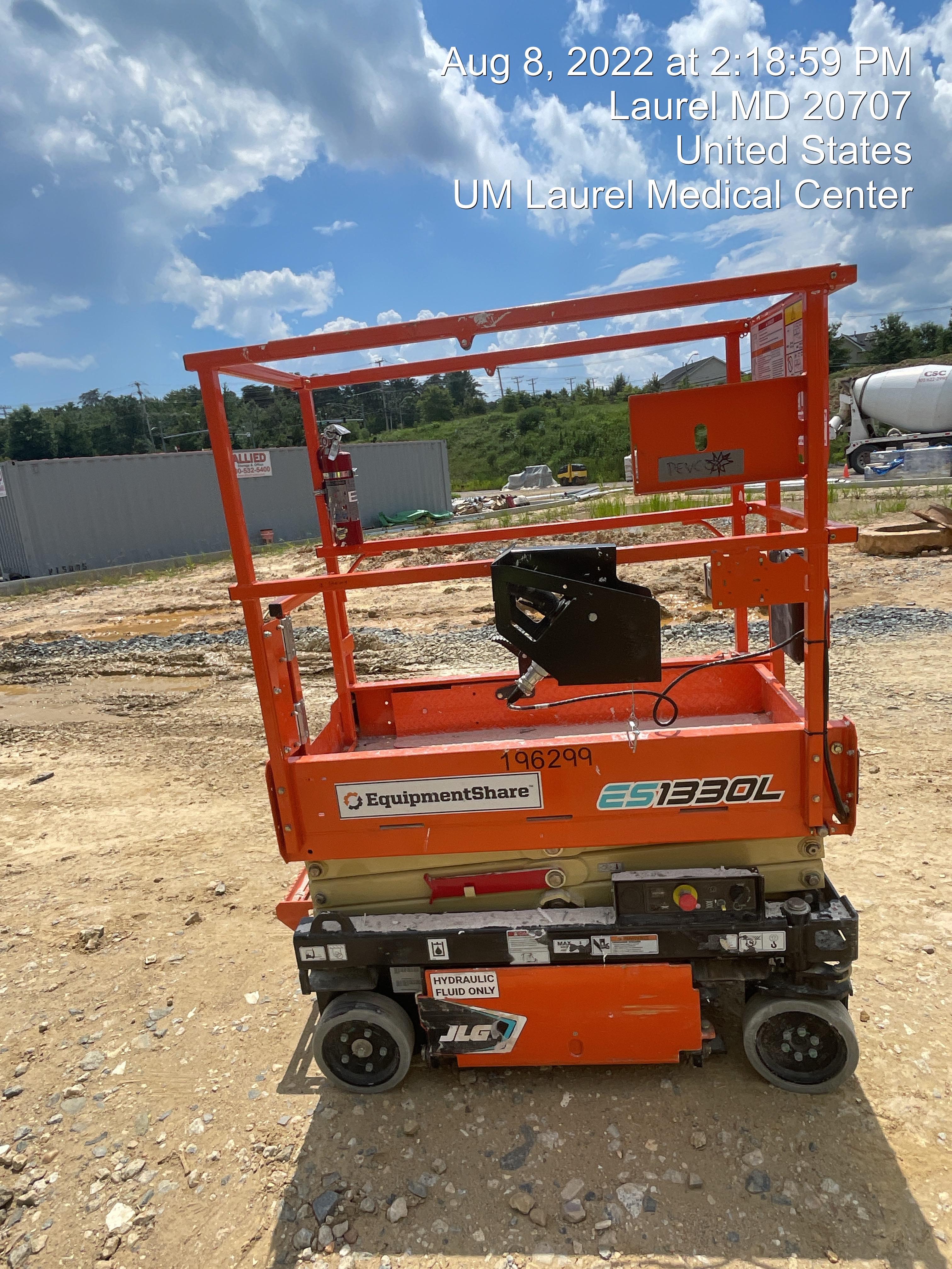 2021 JLG ES1330L