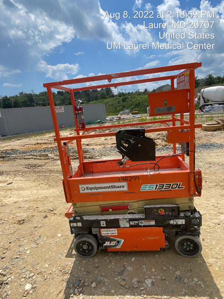 2021 JLG ES1330L