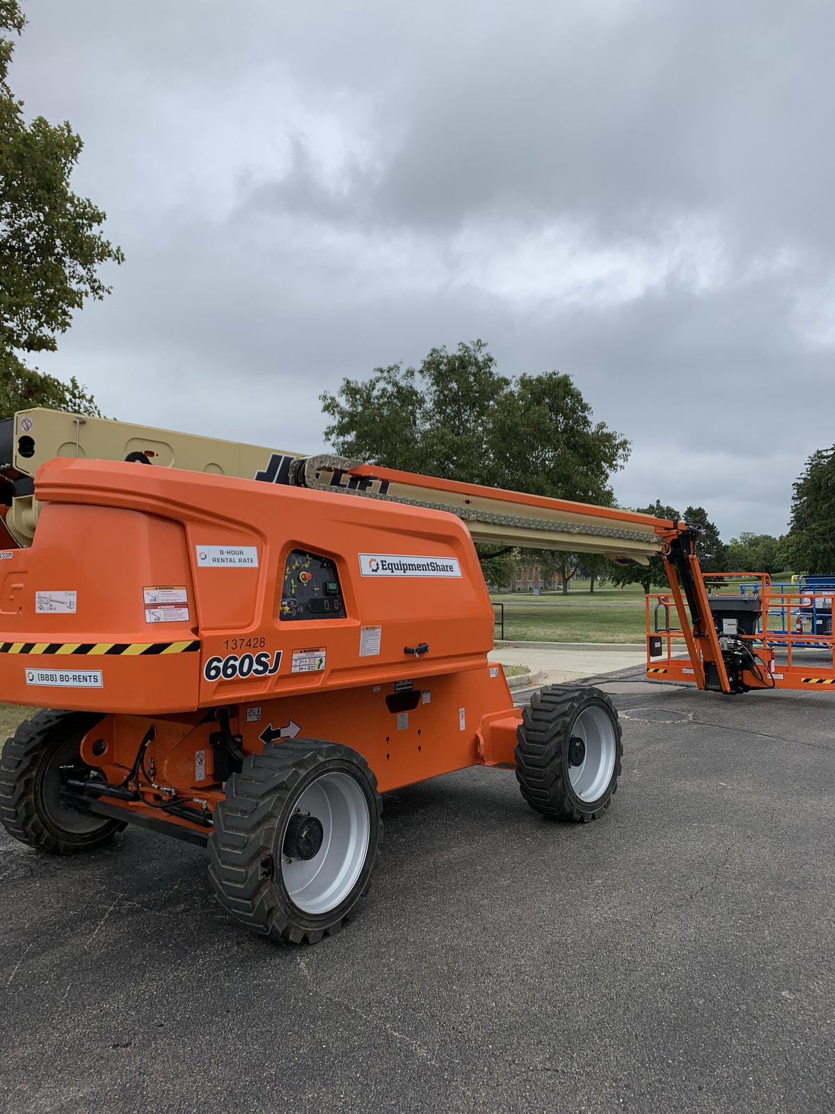 2021 JLG 660SJ