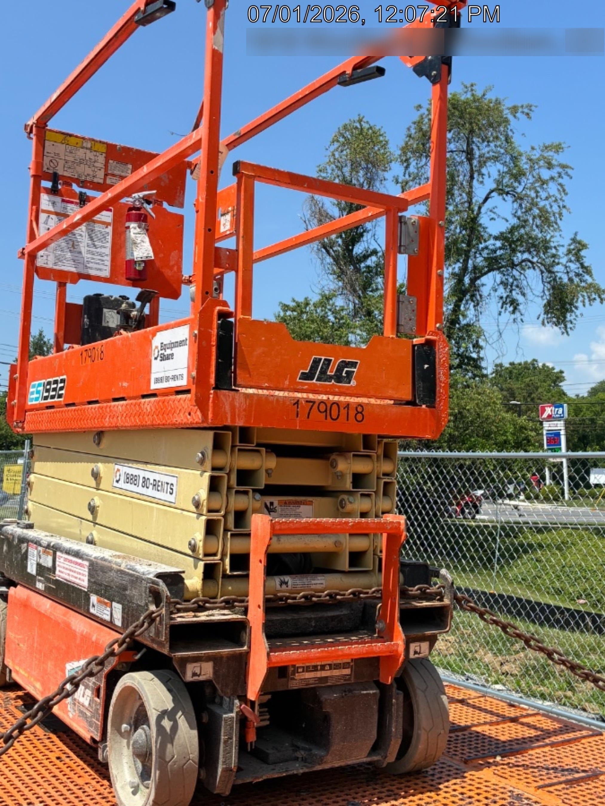 2021 JLG ES1932
