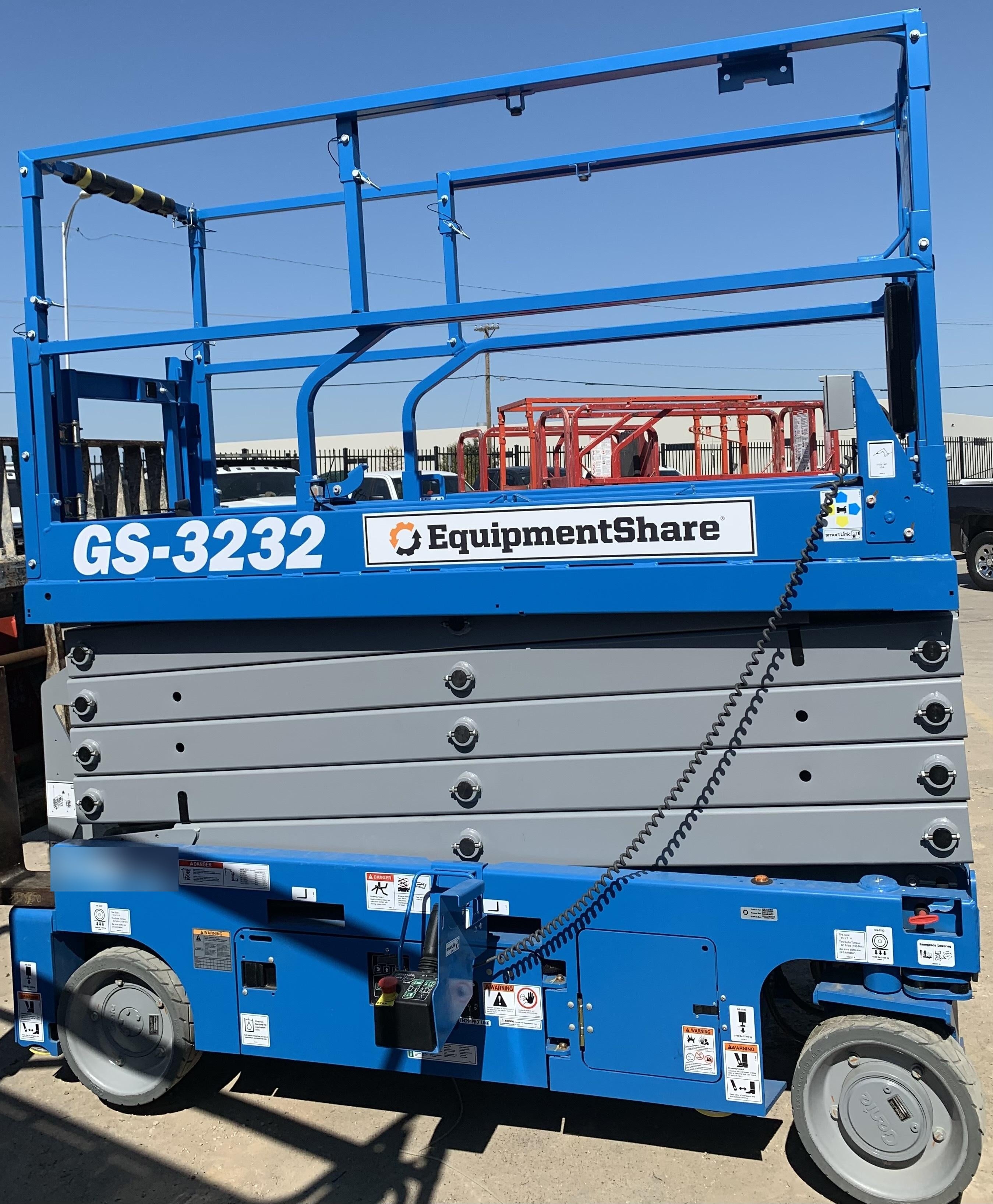 2023 GENIE GS-3232