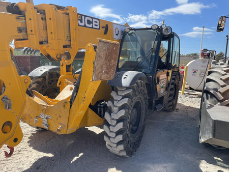 2022 JCB 510-56