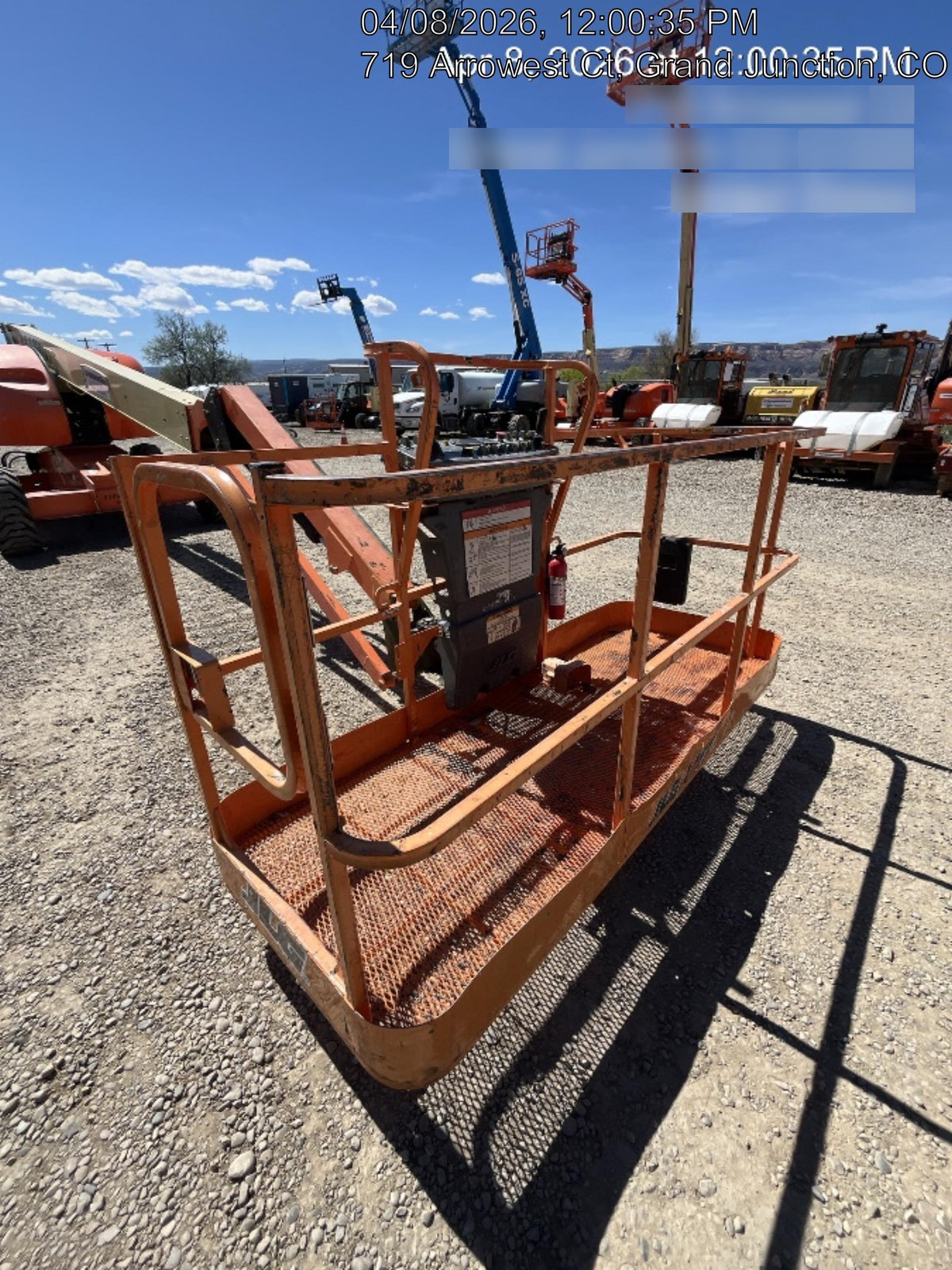 2019 JLG 460SJ Pneumatic Tires