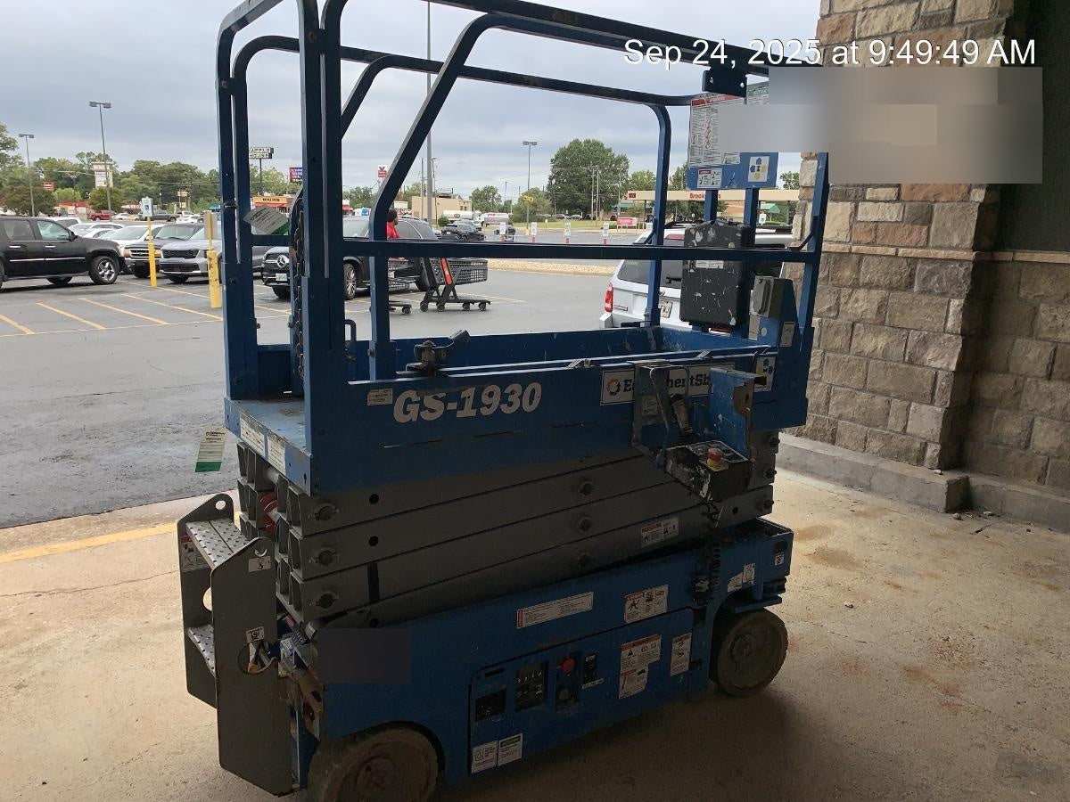 2020 Genie GS-1930 Fixed rails with chain entry gate - Pre A92.20