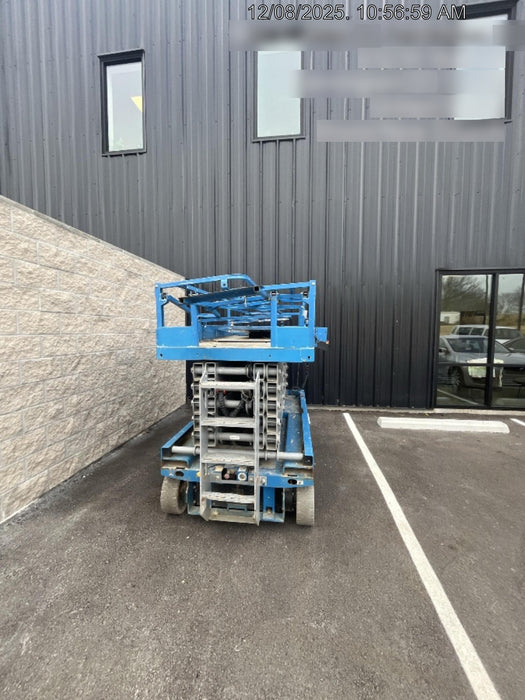 2019 Genie GS-4047 Folding rails with half height swing gate