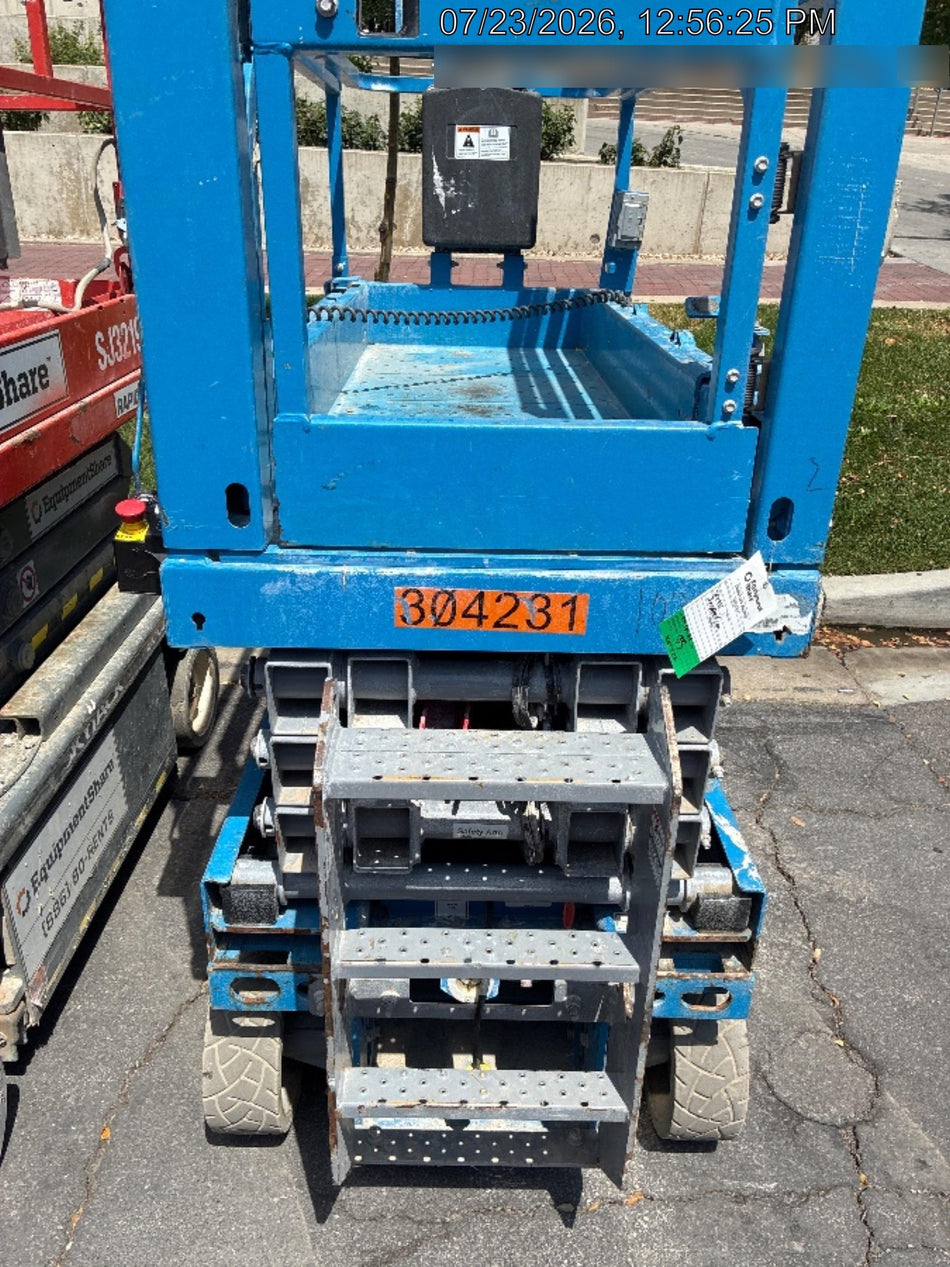 2023 GENIE GS-1932