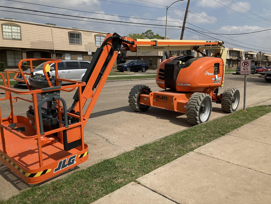 2023 JLG 600AJ