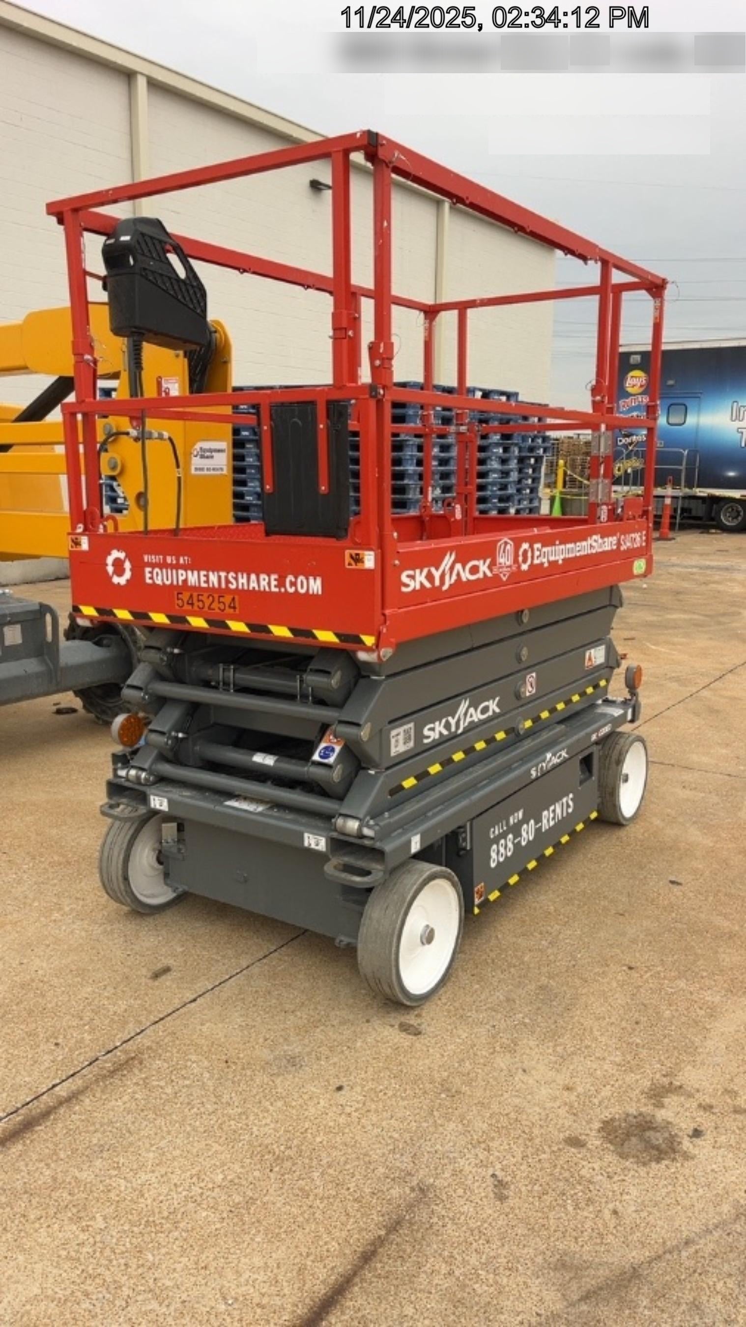 2025 SKYJACK SJ4726