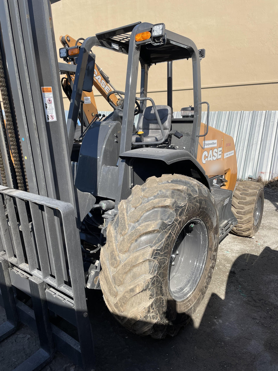 2023 CASE 588H