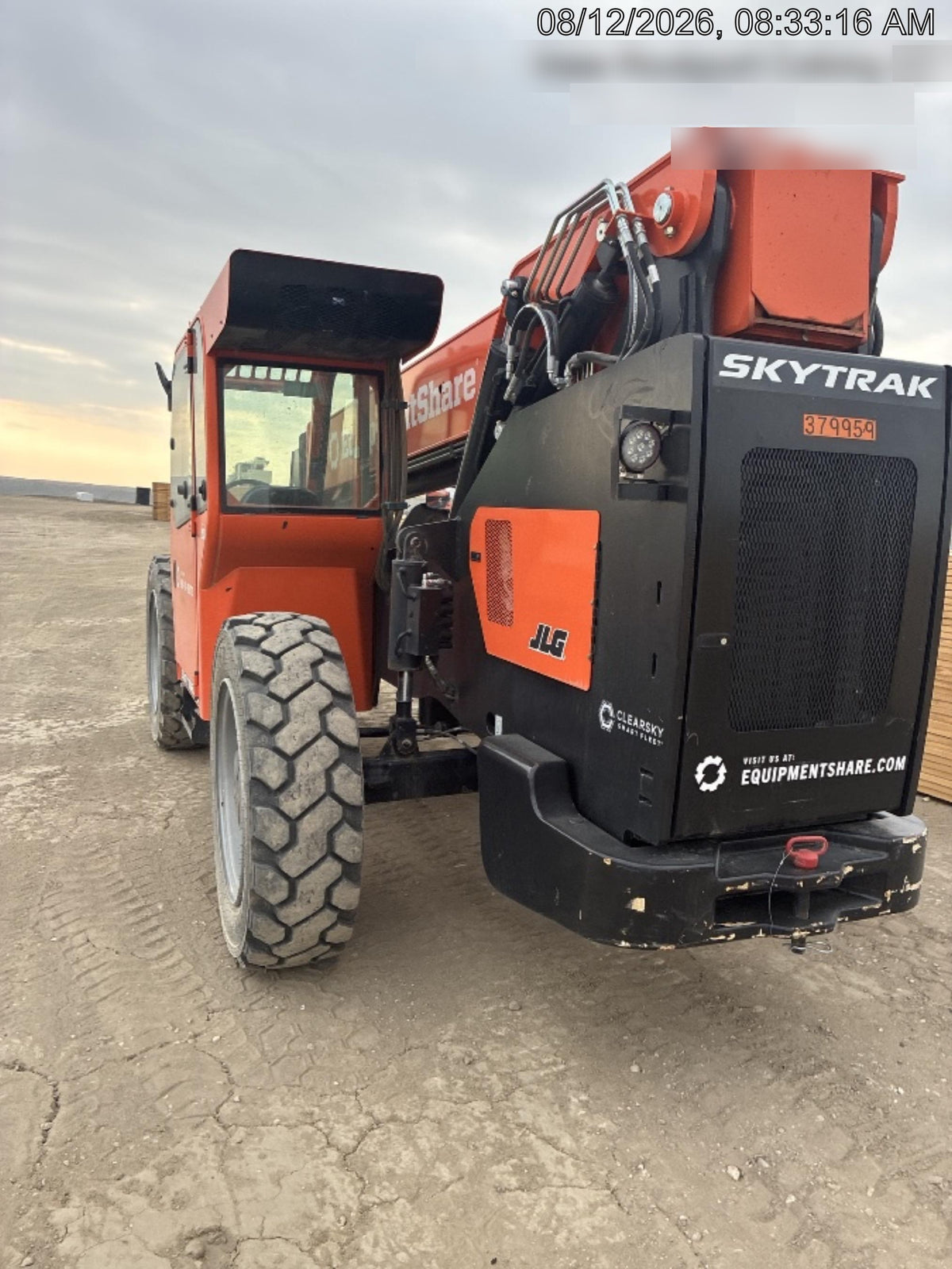 2023 SKYTRAK 8042