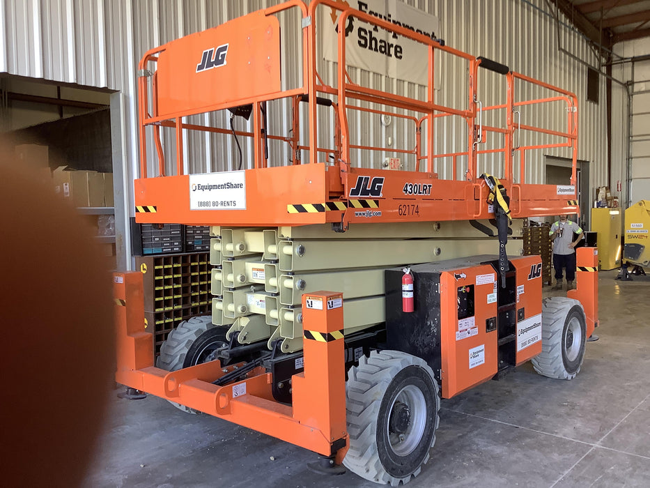 2020 JLG 430LRT
