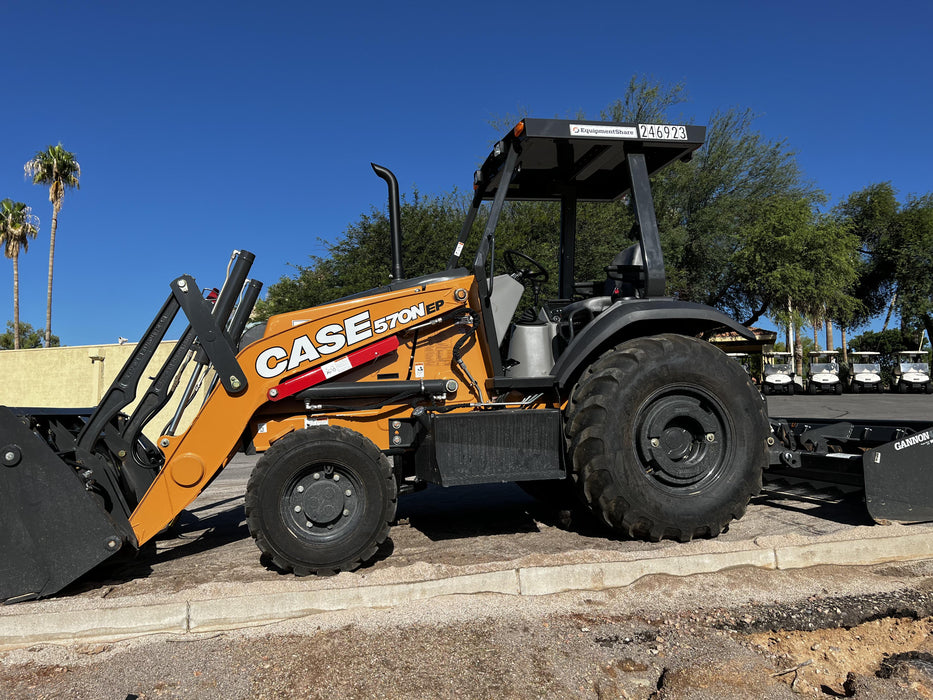 2022 CASE 570N EP