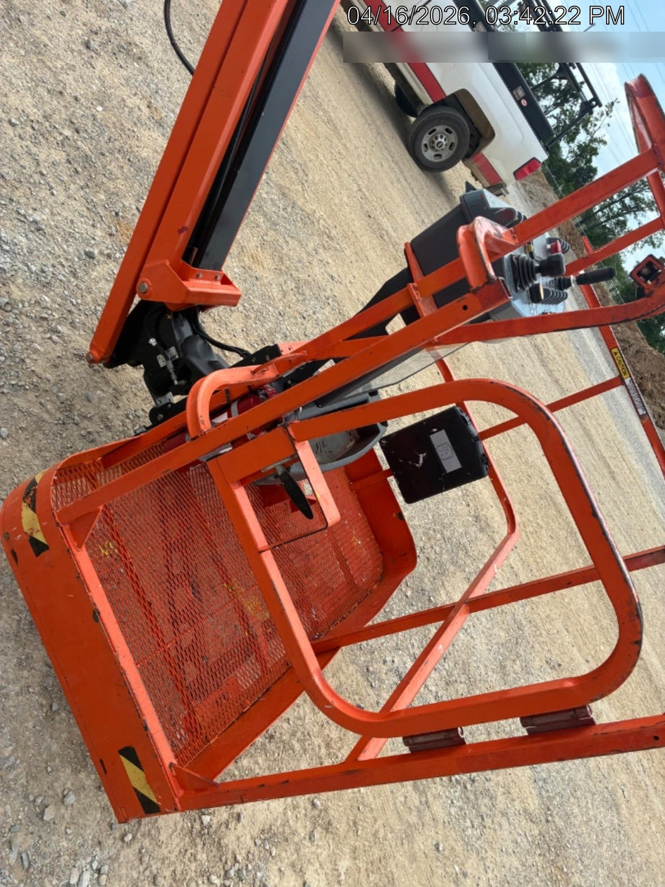2021 JLG E450AJ