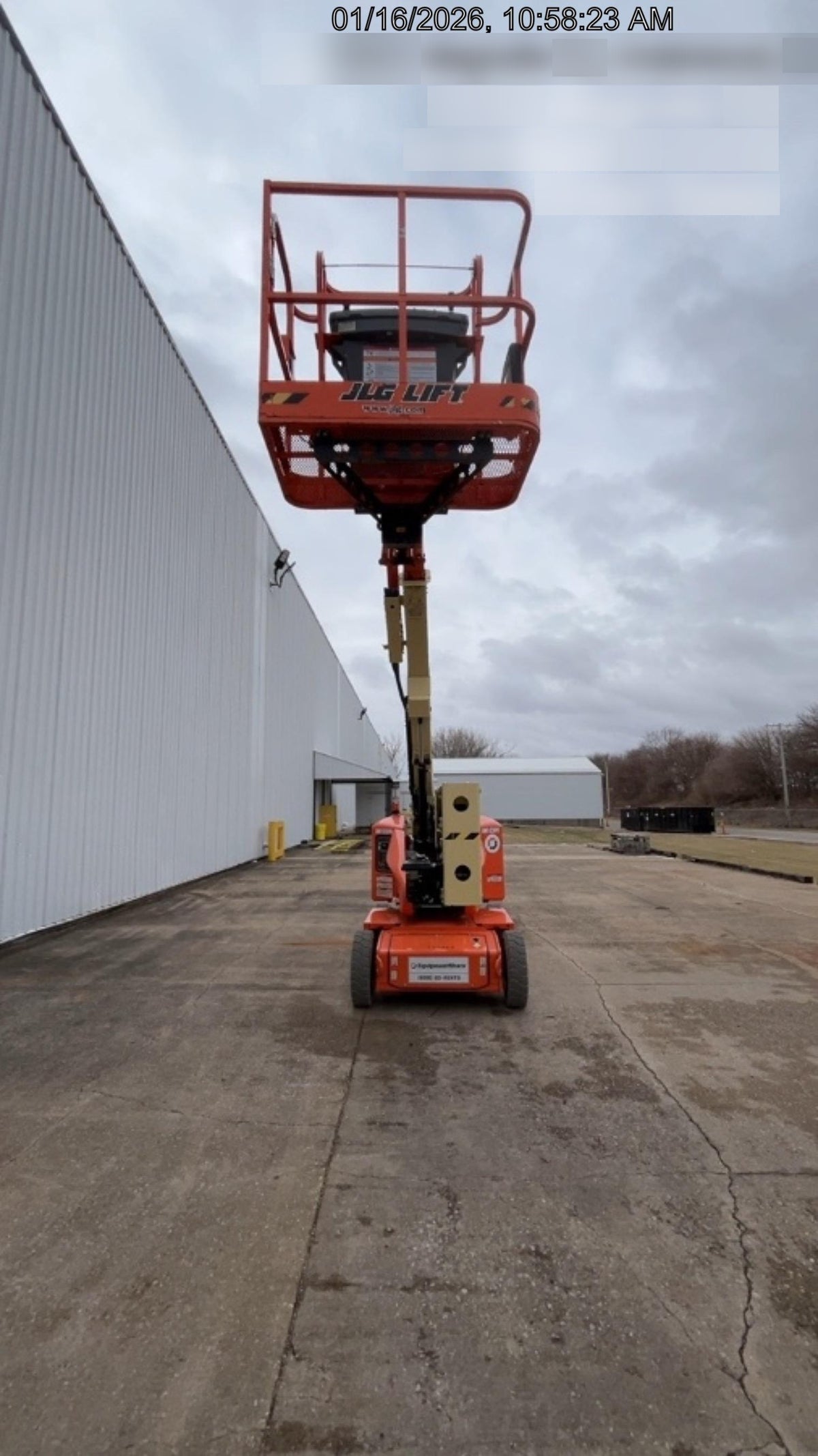 2024 JLG E400AJP Narrow