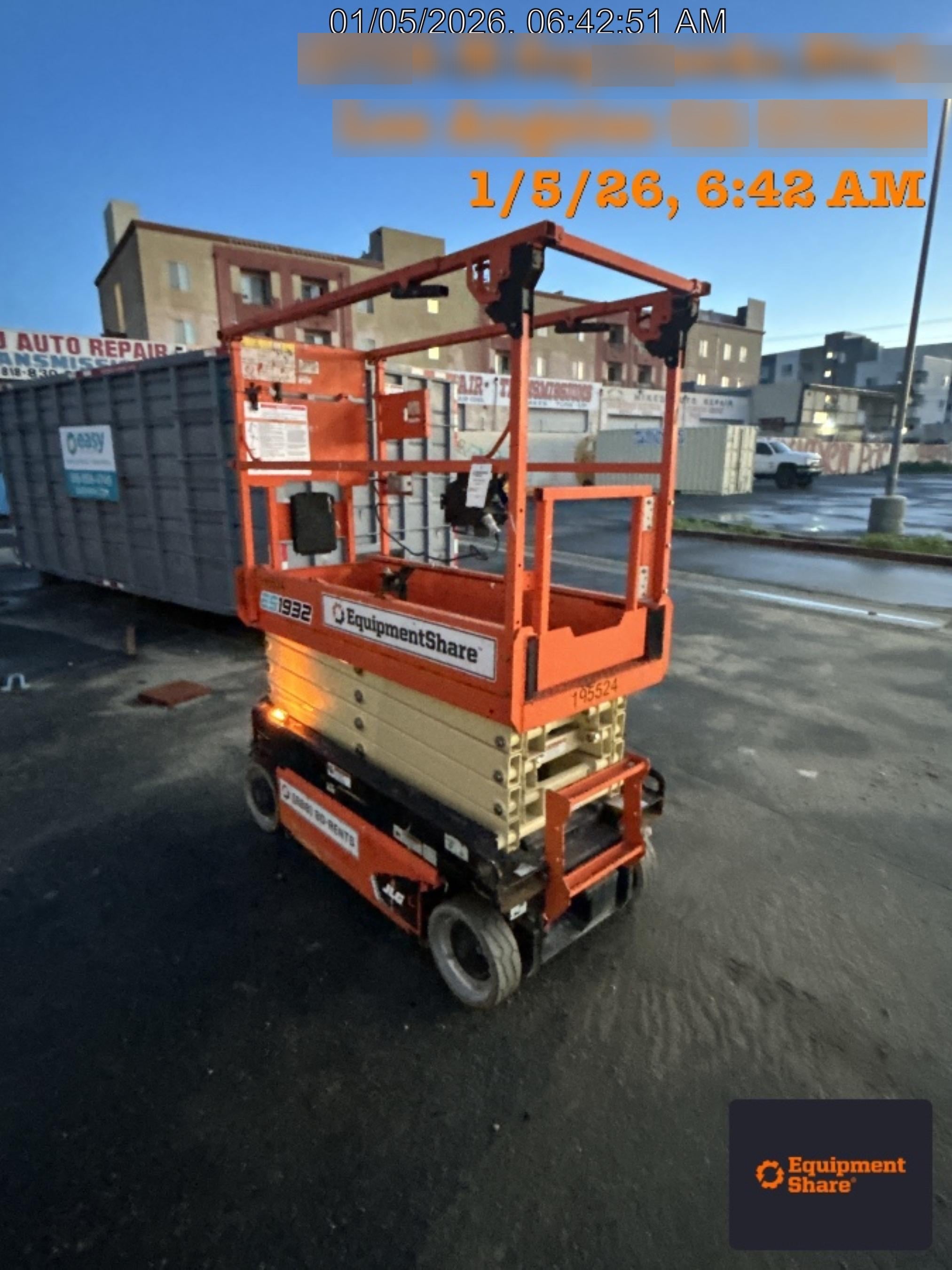 2021 JLG ES1932