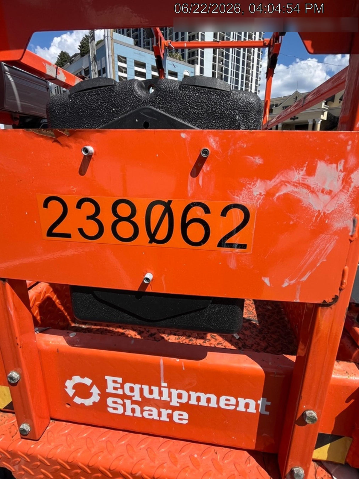 2022 JLG ES1932
