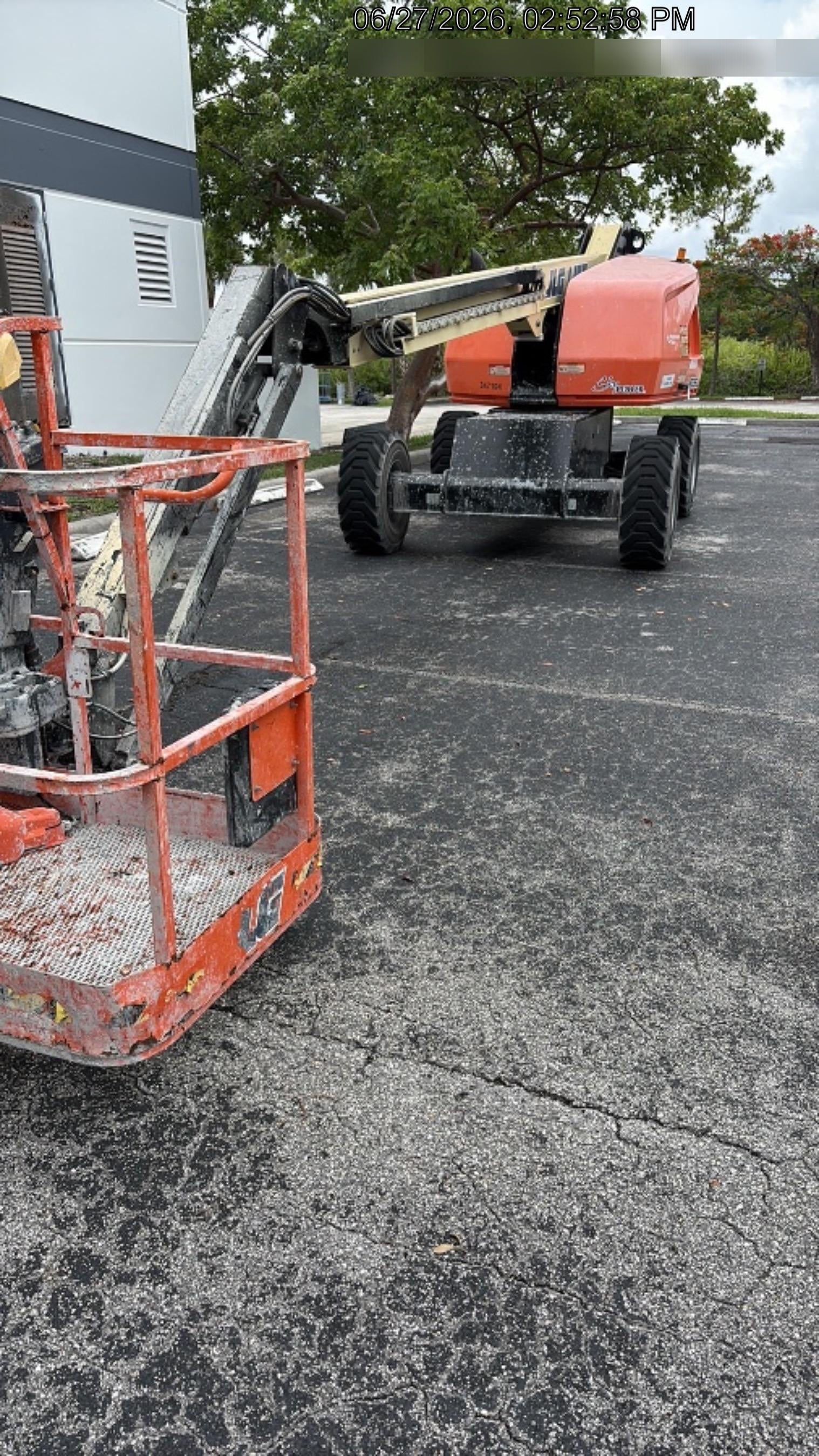 2023 JLG 460SJ