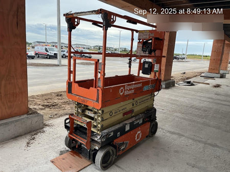 2022 JLG ES1932