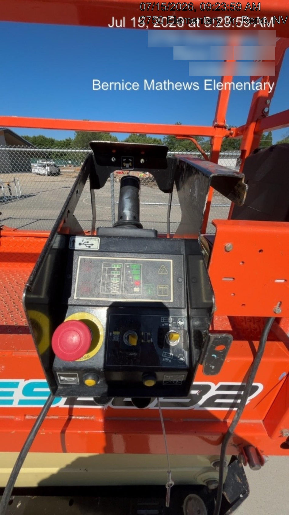 2023 JLG ES2632
