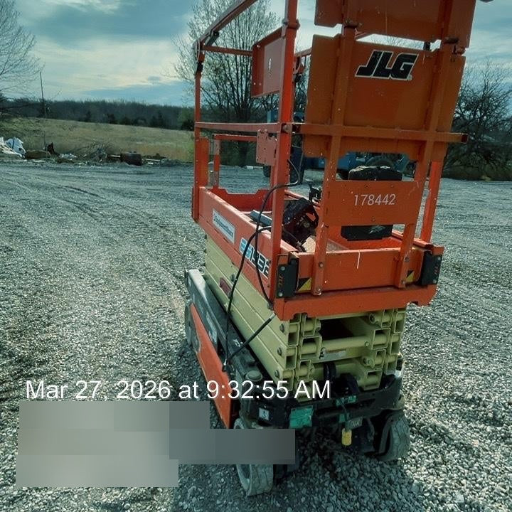 2021 JLG ES1932