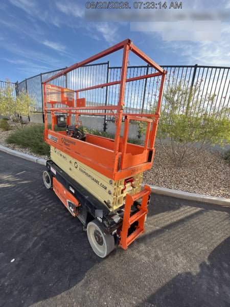 2022 JLG ES2632