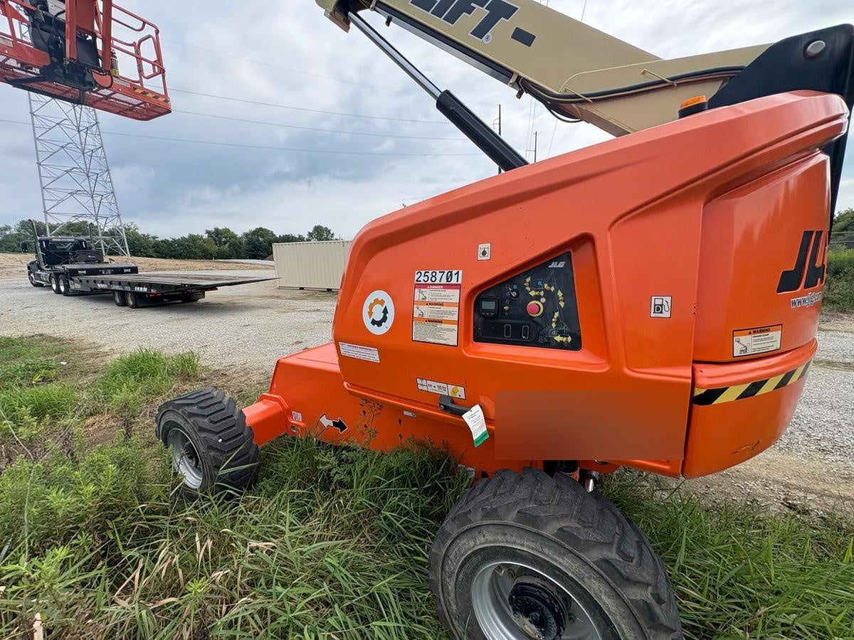 2022 JLG 460SJ