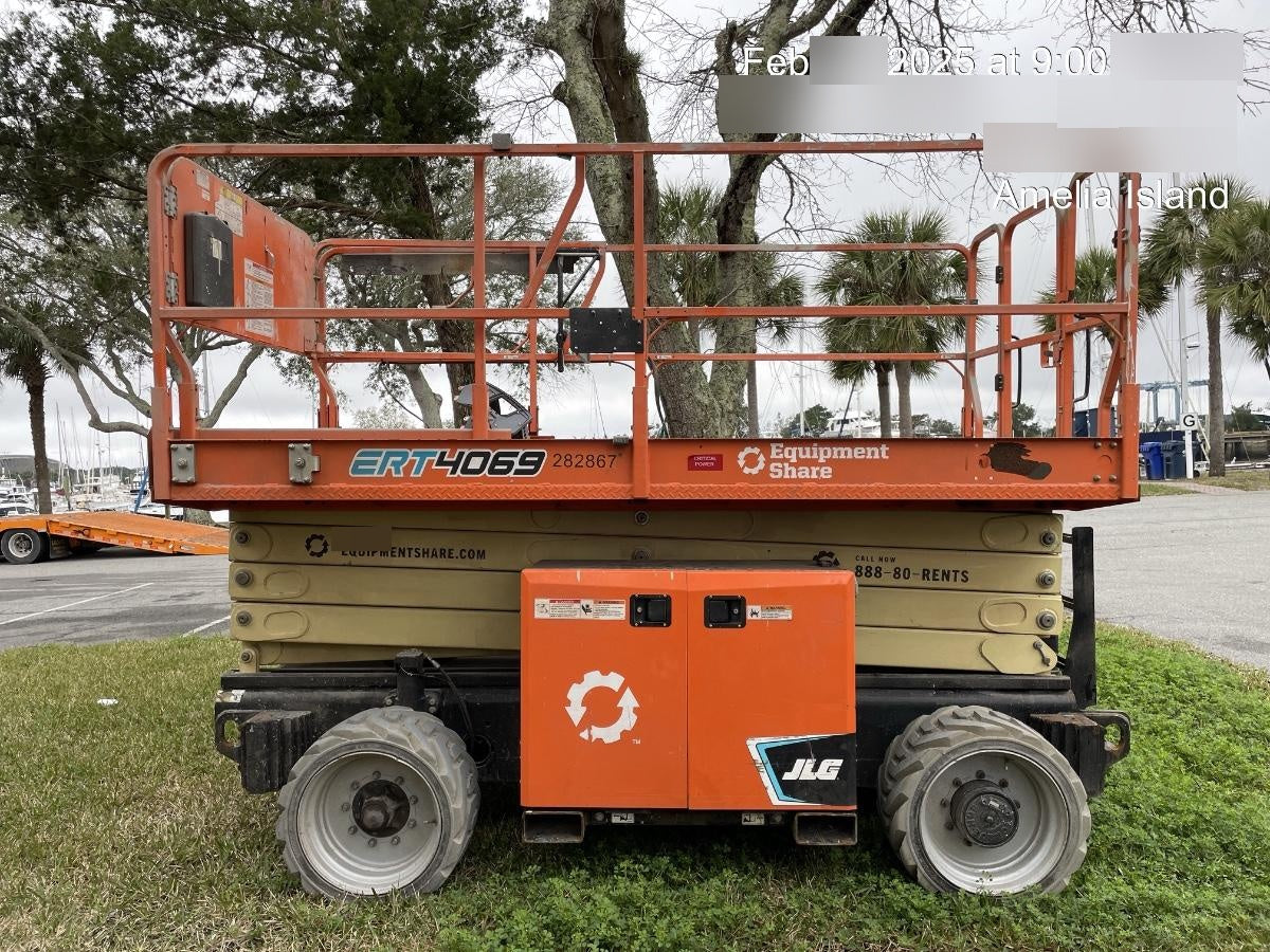 2022 JLG ERT4069