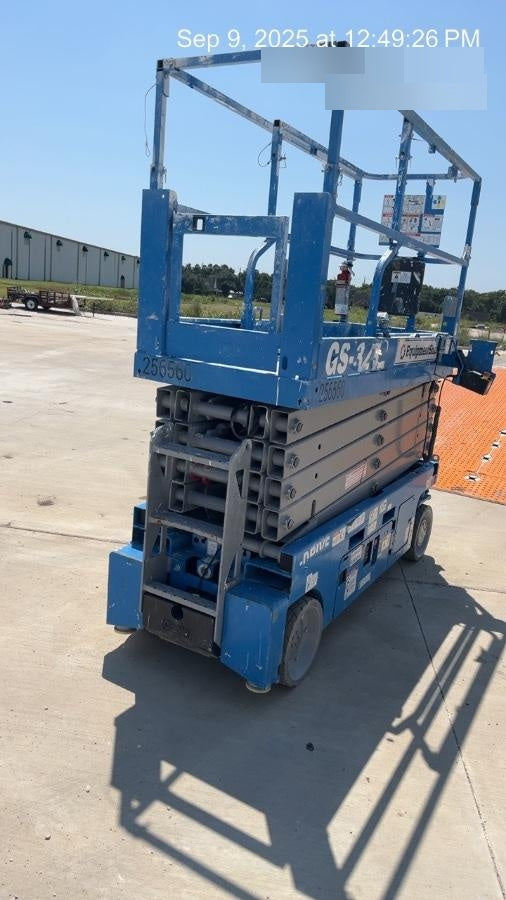 2022 GENIE GS-3232