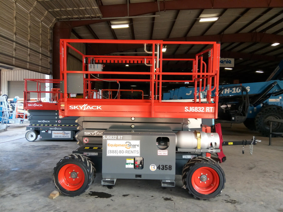 2017 SKYJACK SJ6832 RT