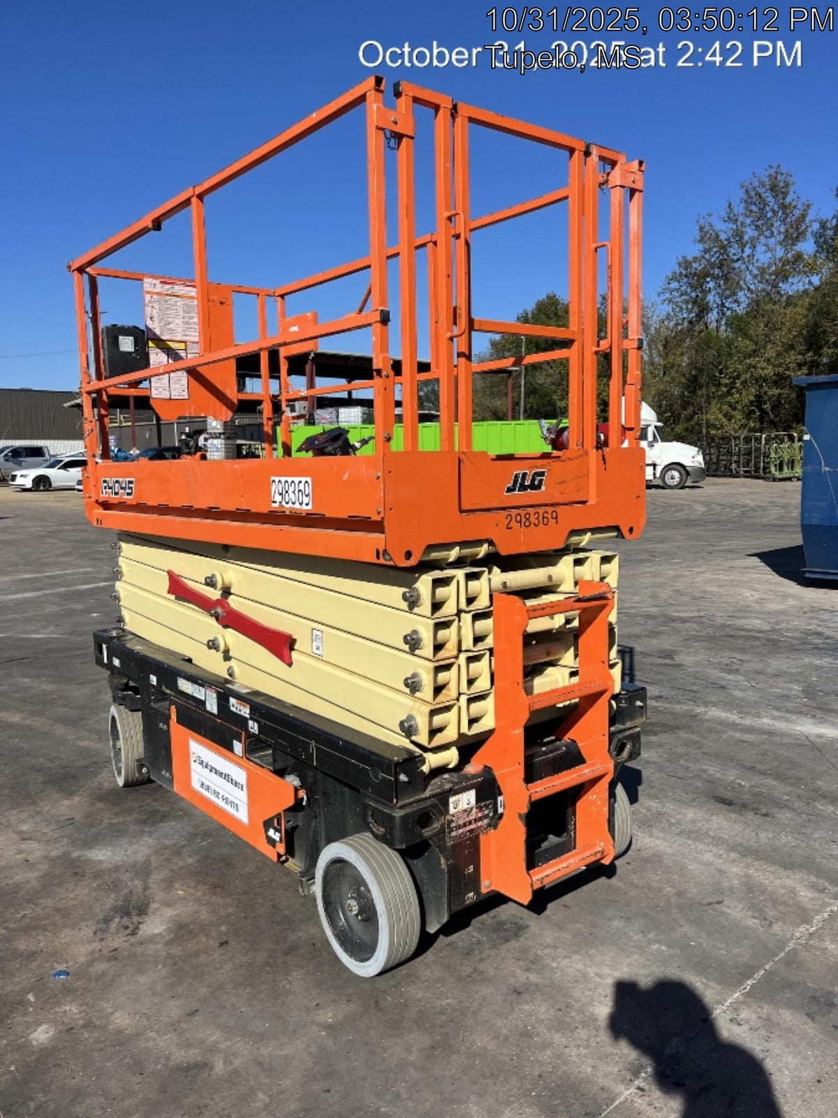 2023 JLG R4045