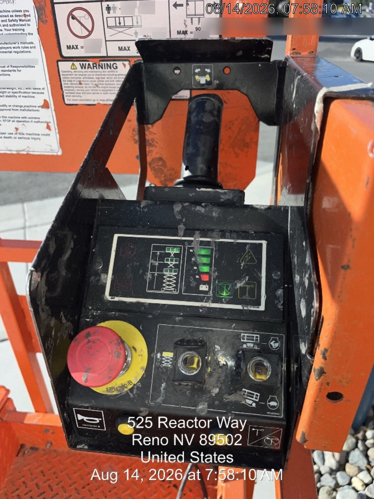 2022 JLG ES1330L