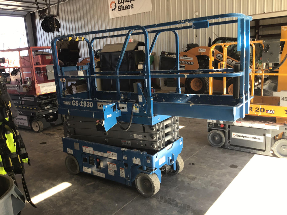2020 Genie GS-1930 Solid Non Marking Tires, Beacon, Folding rails with half height swing gate