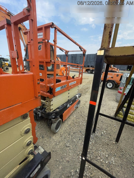 2021 JLG ES1932