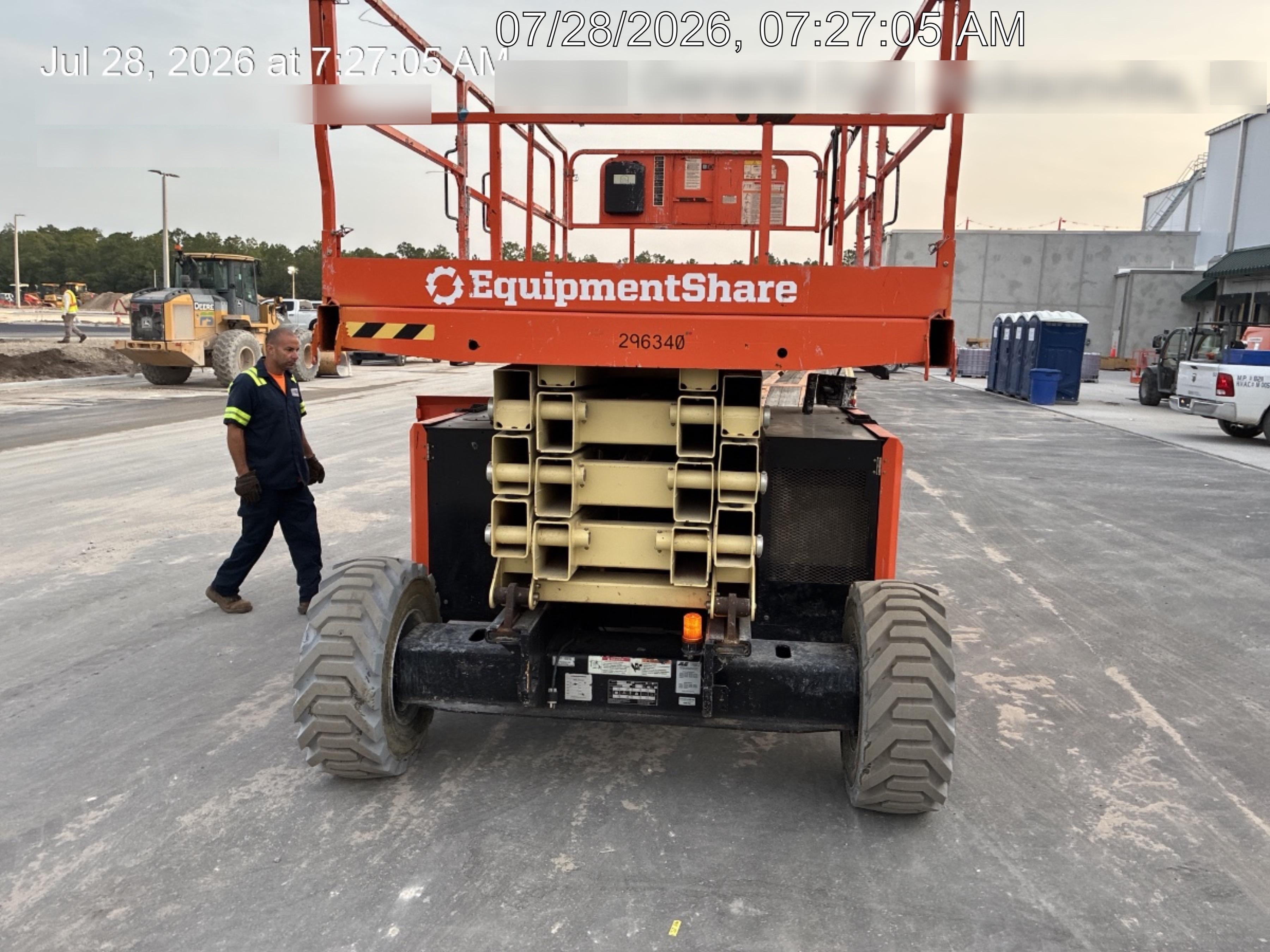 2023 JLG RT4394