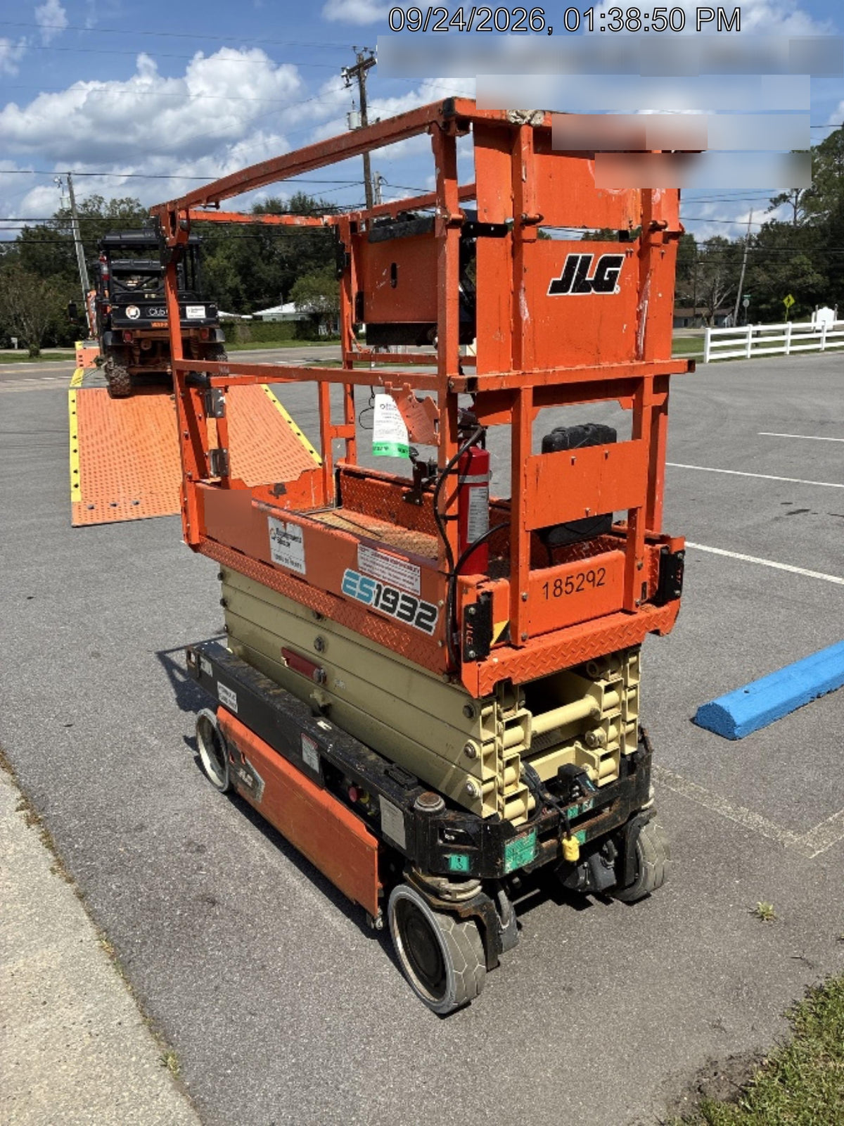 2021 JLG ES1932