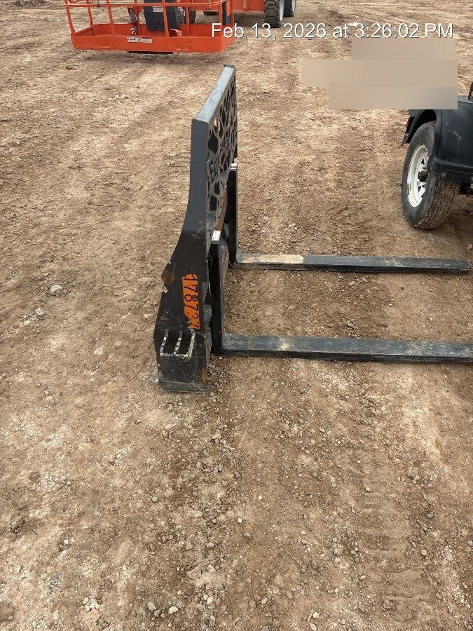 2021 PALADIN 48" Pallet Forks - Paladin