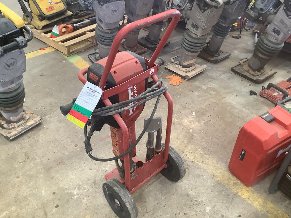 2020 HILTI TE 3000-AVR