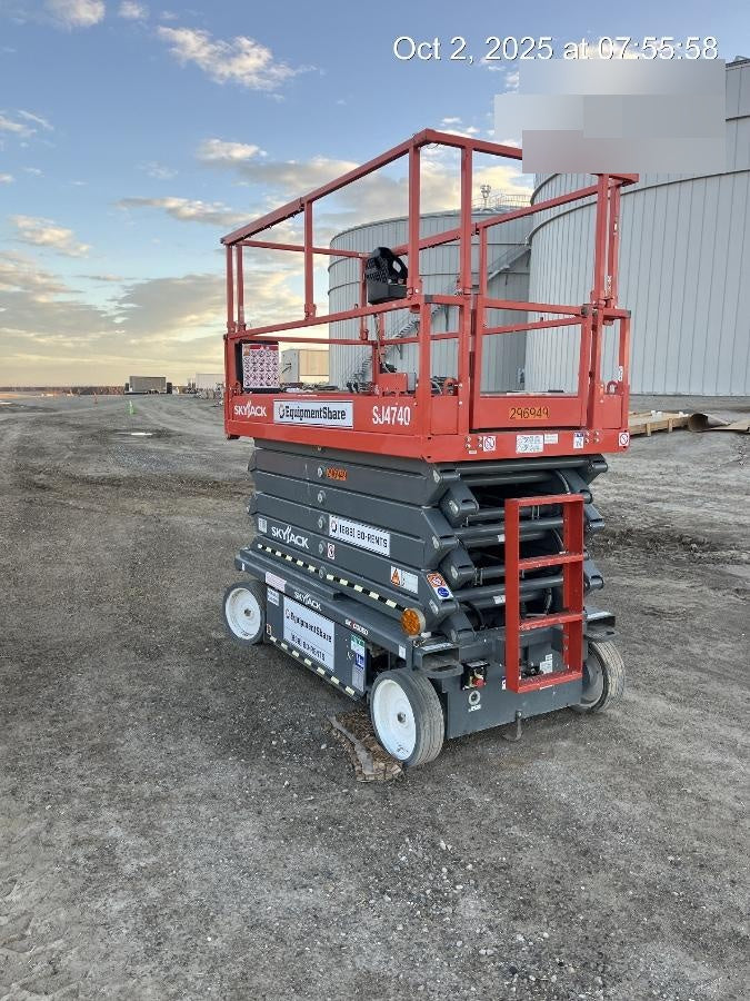 2023 SKYJACK SJ4740