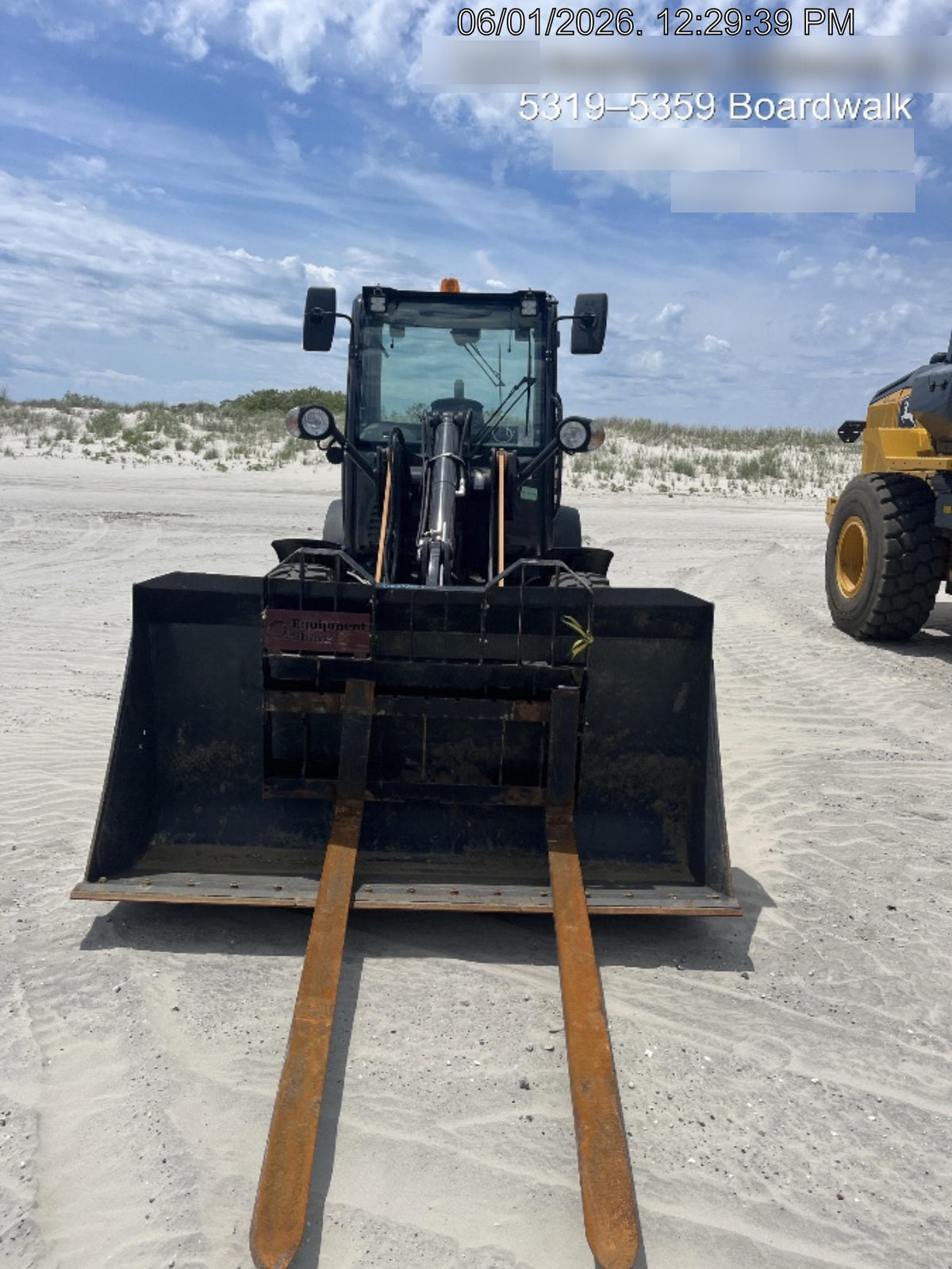 2023 CASE 121F