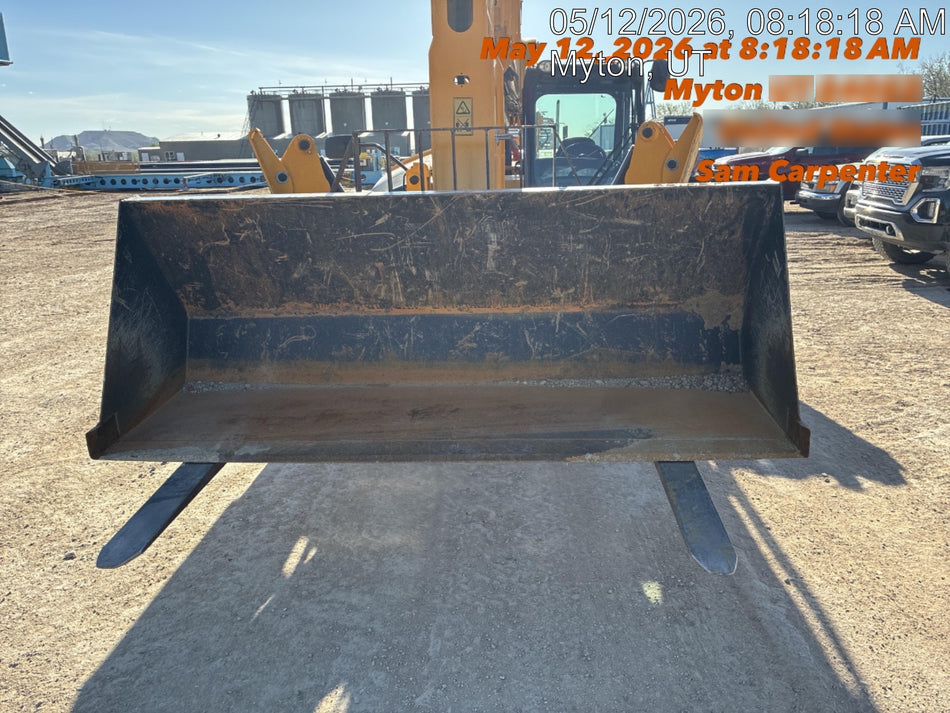 2024 JLG 1001100823