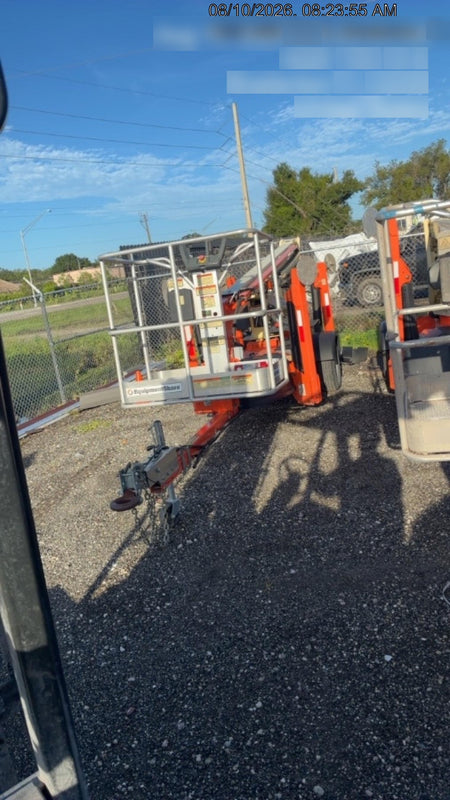 2022 JLG T350